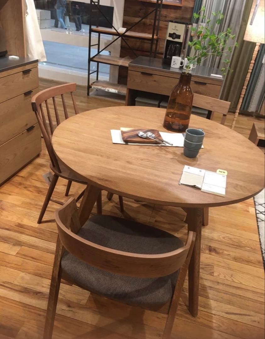 unico ウニコADDAY ラウンドダイニングテーブルΦ1100