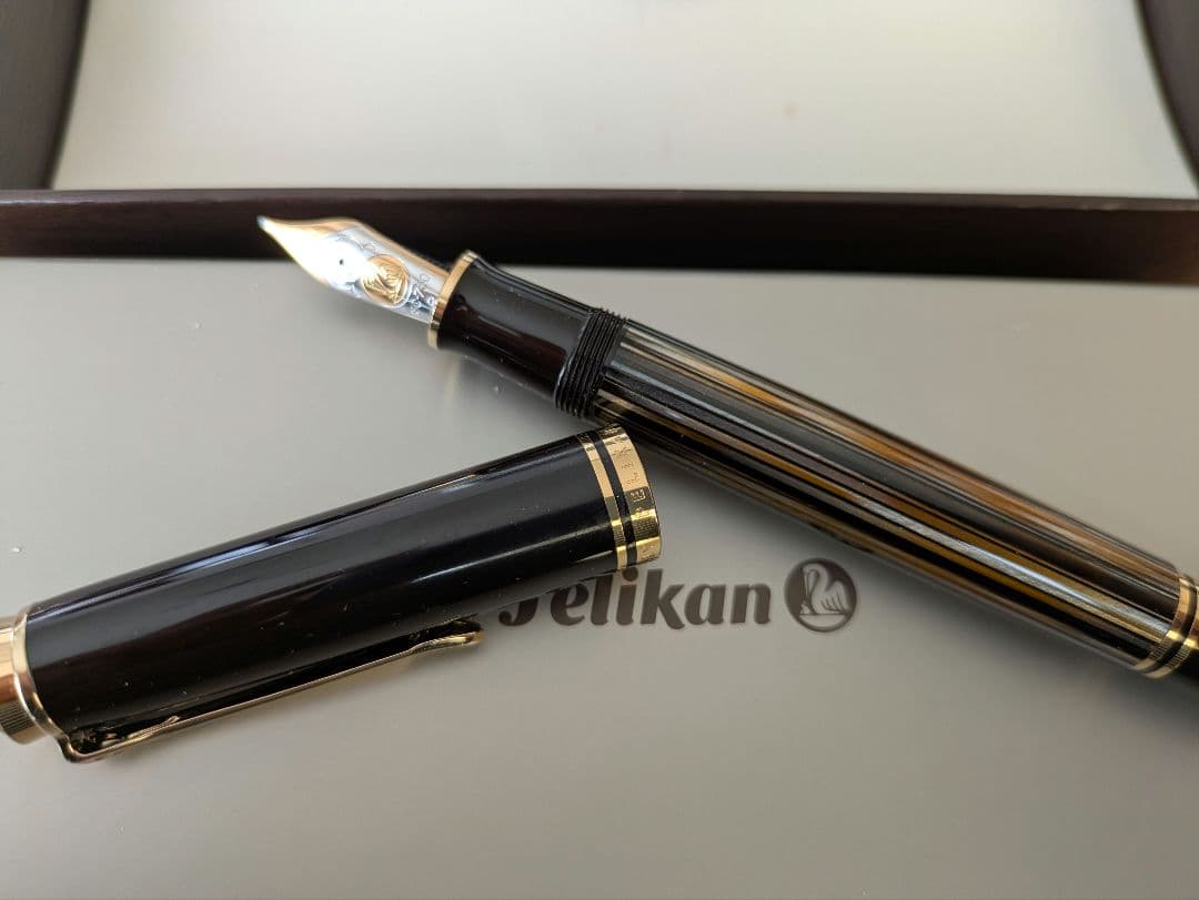 ペリカン 新品未使用　2013年茶縞トータスシェルブラウンM800万年筆B