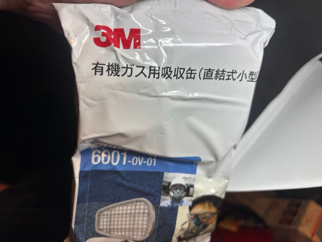 防毒マスク 3M 6000面体と6001フィルターセット