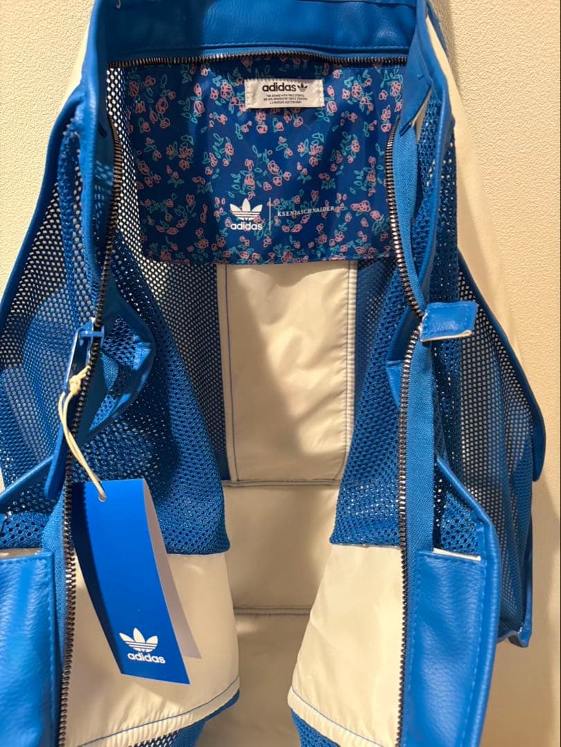 adidas originalsクセニアシュナイダーSHOPPER.トートバッグ