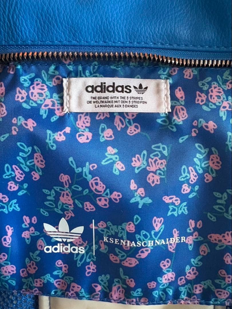 adidas originalsクセニアシュナイダーSHOPPER.トートバッグ