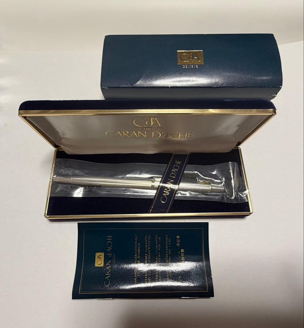 未開封　カランダッシュ　ボールペン　CARAN dACHE