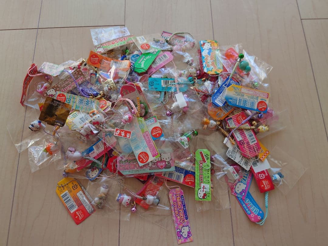 Hello Kittyご当地キティ 根付けストラップ まとめ売り