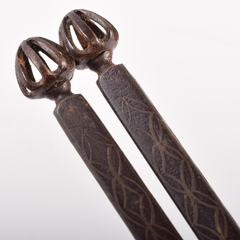 茶道具　一辰造　鉄時代　角透七宝象嵌入　飾火箸　共箱　V　R7701