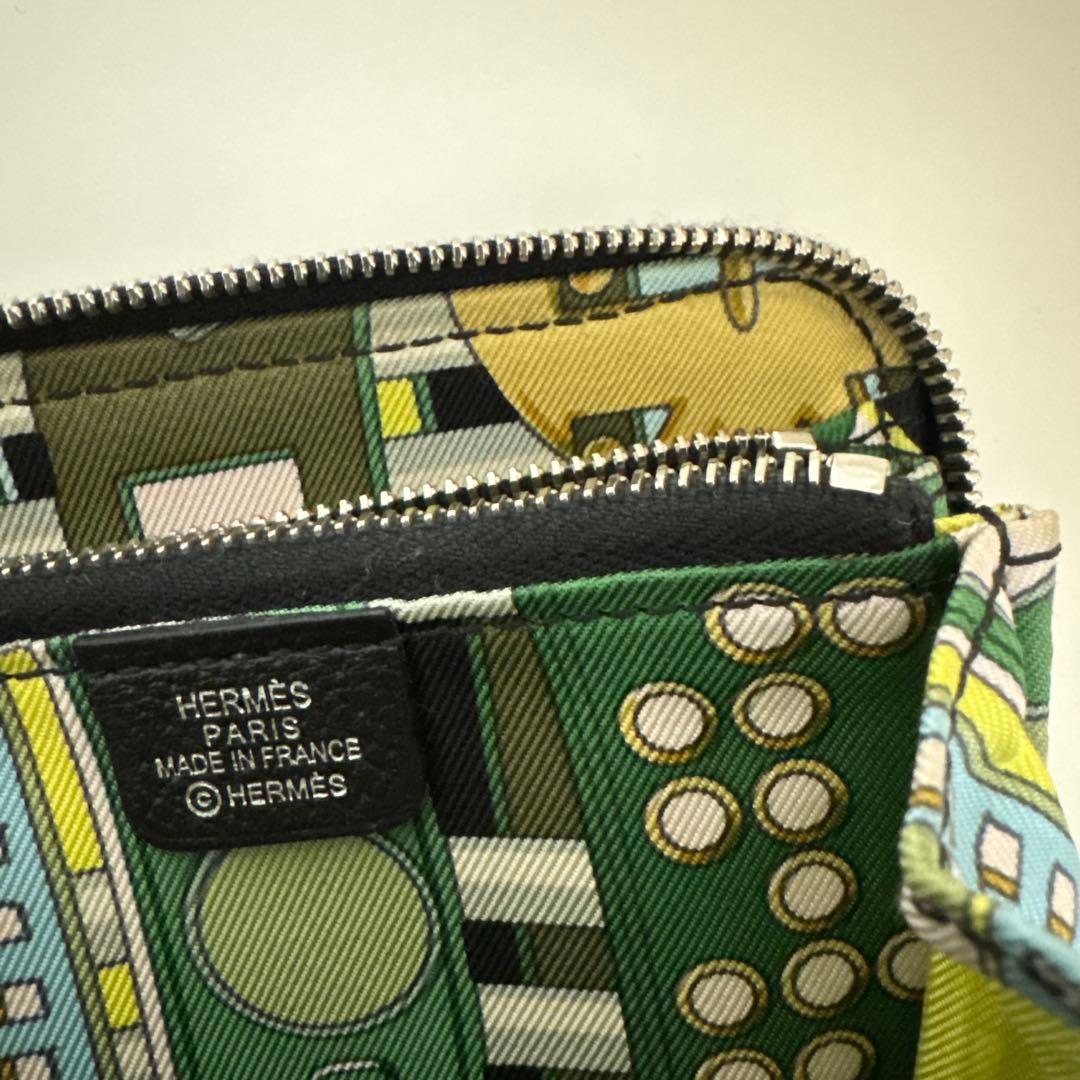 HERMES エルメス　財布　アザップ　シルクイン　コンパクト　ブラック