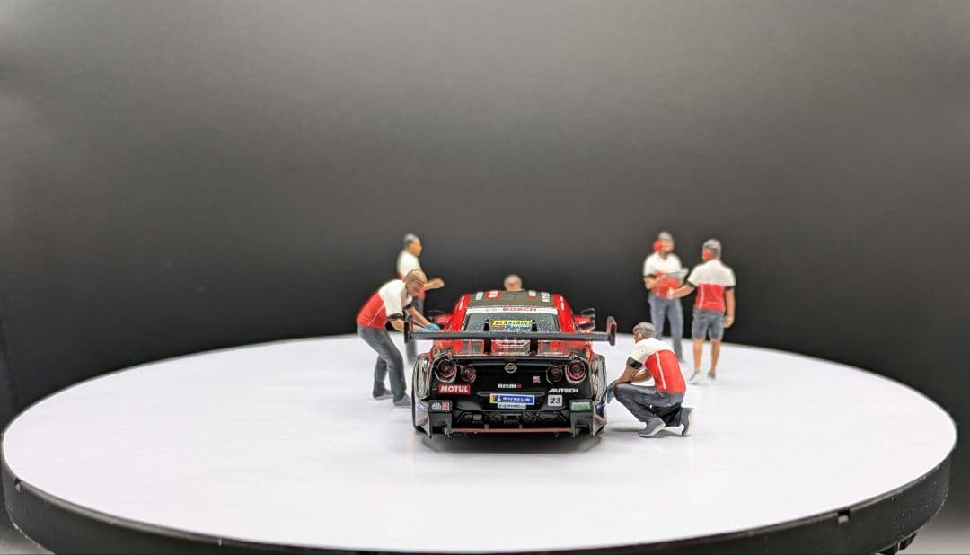 1/64 MINI GT NISSAN GT-R Nismo＆ フィギュア