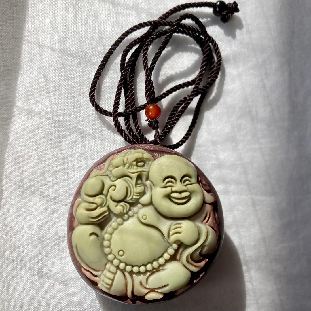 翡翠 硬玉 ジェダイト アンティーク 130.63g 手彫り 彫刻 菩薩 魔除け