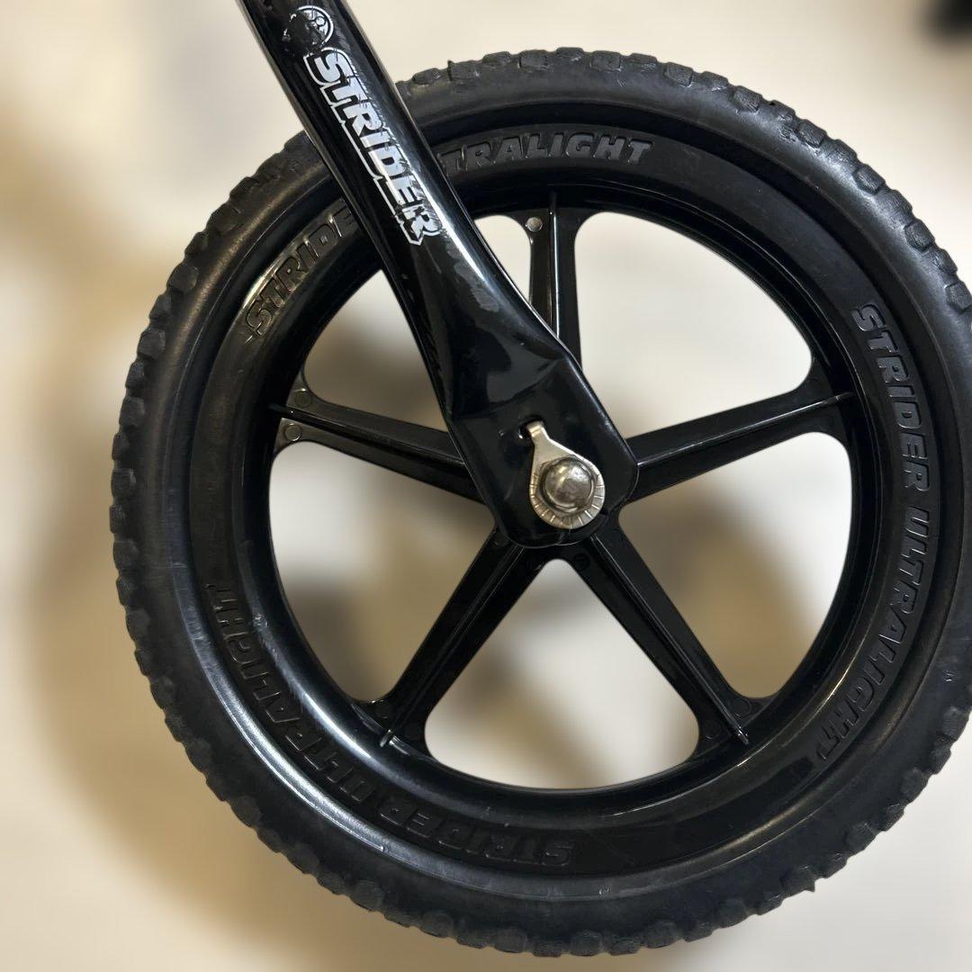 STRIDER バランスバイク ブラック　ストライダー　スポーツ