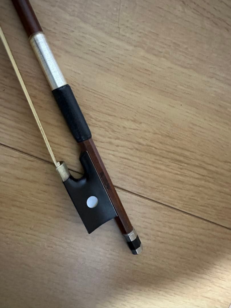 鈴木バイオリン　弓　刻印あり　4/4サイズ用　suzuki スズキ　ボウ