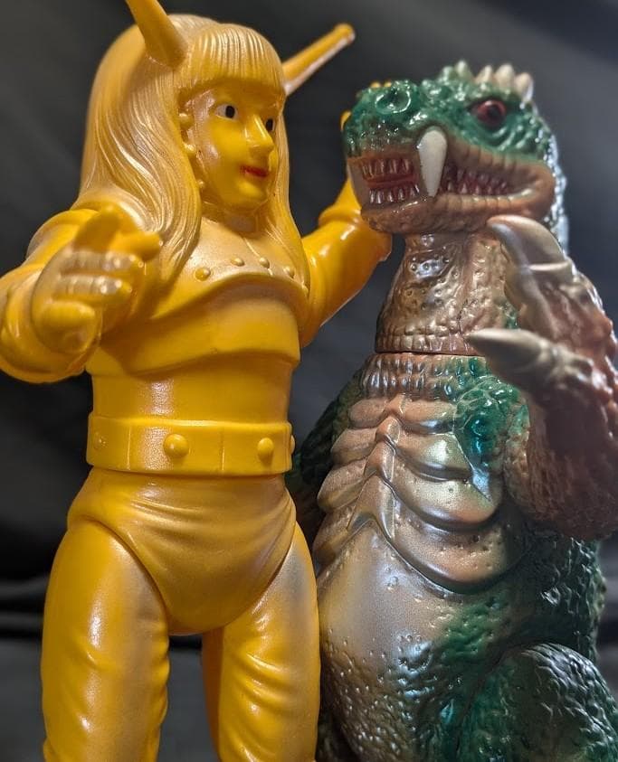 マグマ大使＆灼熱怪獣アロン・大恐竜（ブルマァク復刻）ソフビフィギュア２体セット