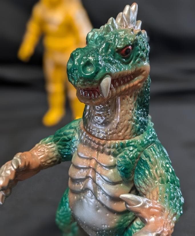 マグマ大使＆灼熱怪獣アロン・大恐竜（ブルマァク復刻）ソフビフィギュア２体セット