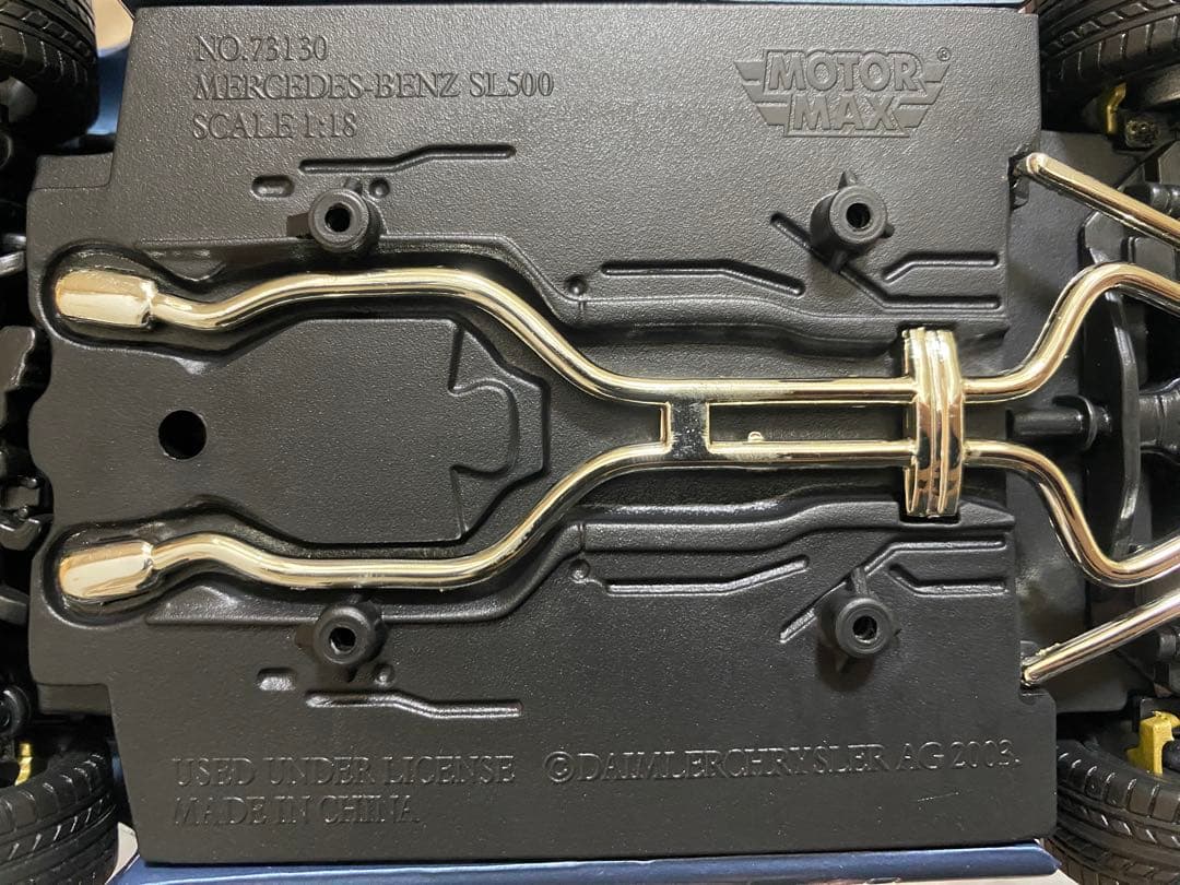 ミニカー MOTORMAX Mercedes-Benz SL500 1/18