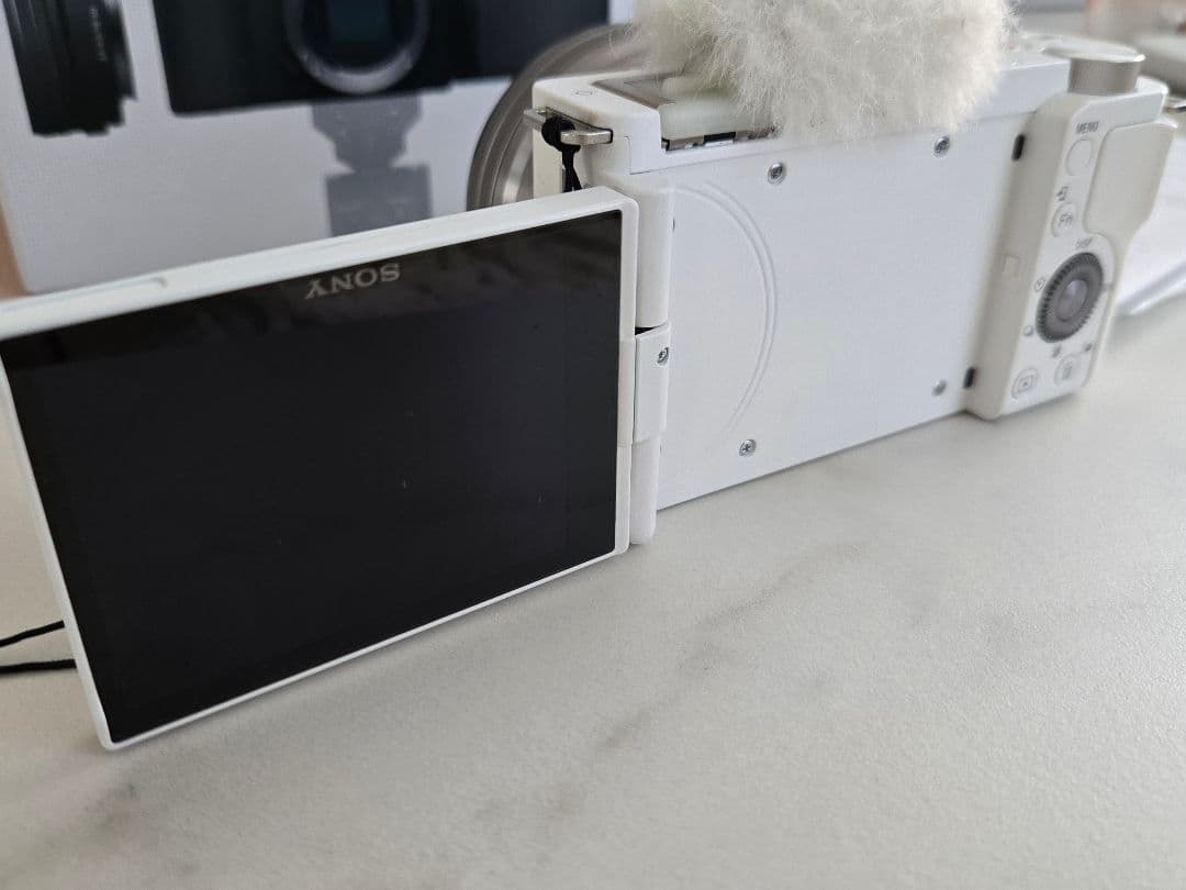 SONY ZV-E10 ホワイト カメラ本体&レンズ&グリップ