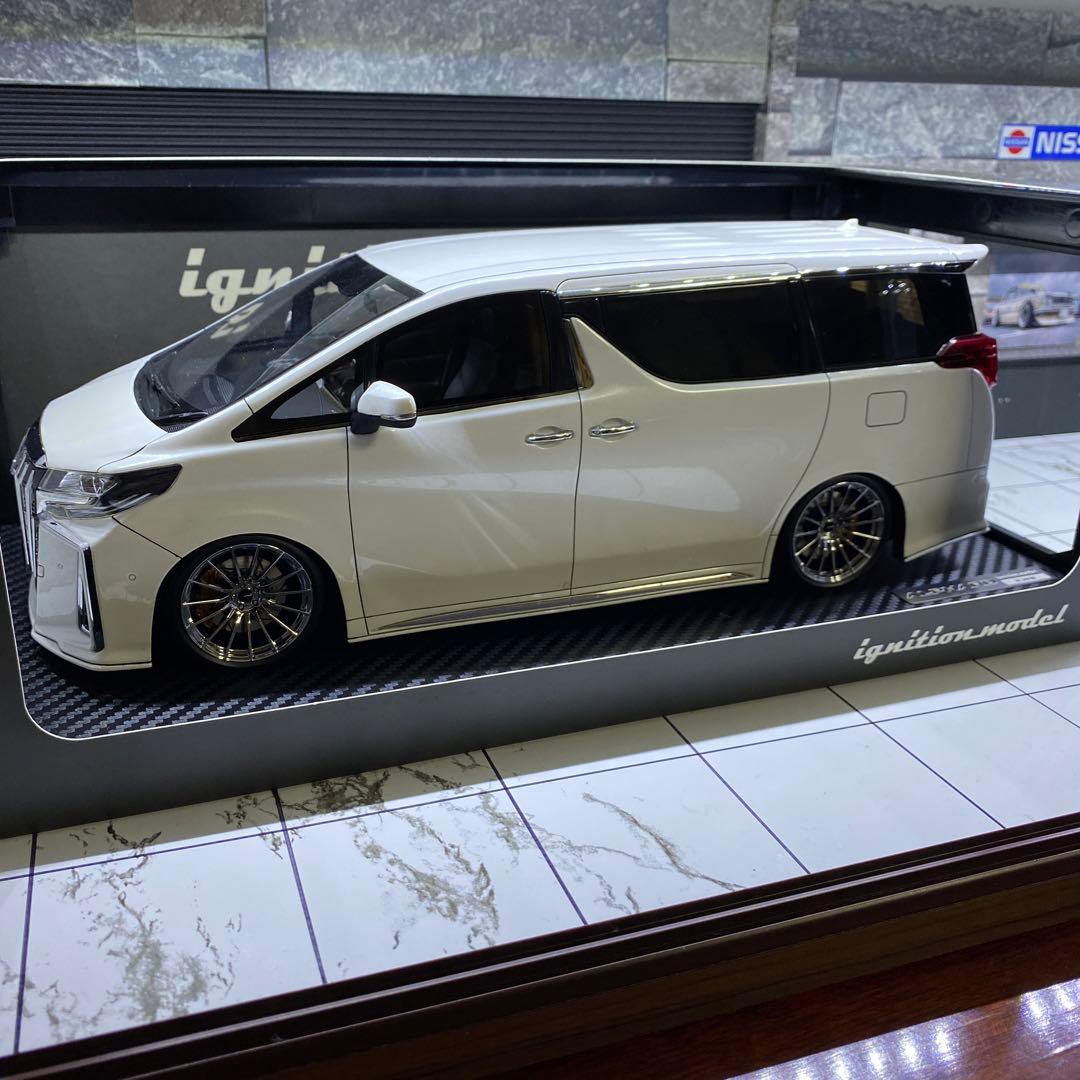 イグニッションモデル アルファード 1/18ホワイト
