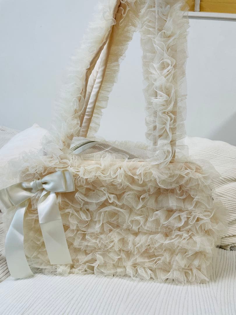 Wooflink ウーフリンク フリル付きキャリーバッグ