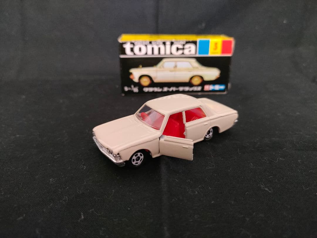 【コレクター必見】トミカ発売30周年記念限定発売 黒箱18台