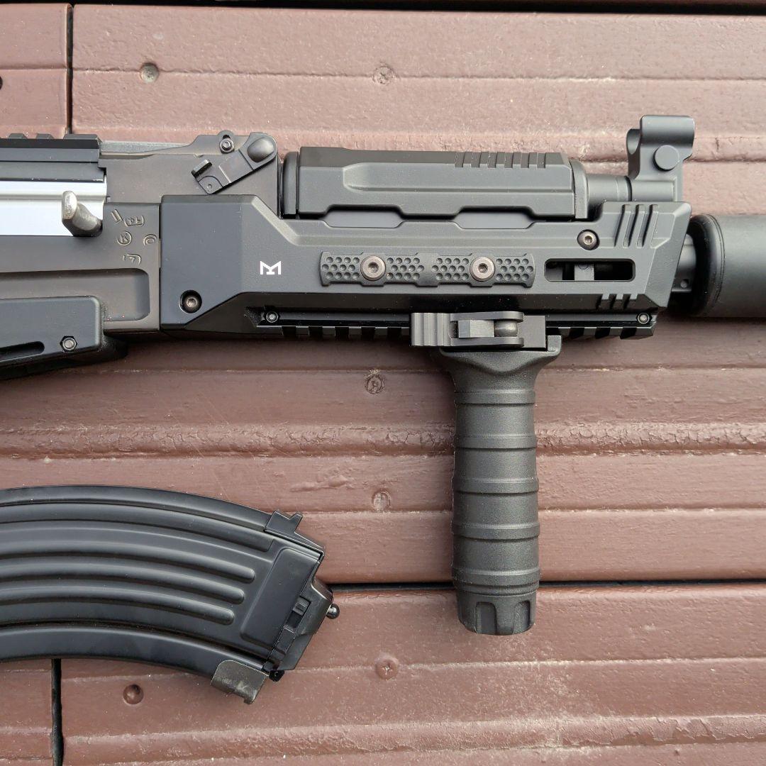 東京マルイ　次世代電動ガン　AKストーム　外装カスタム