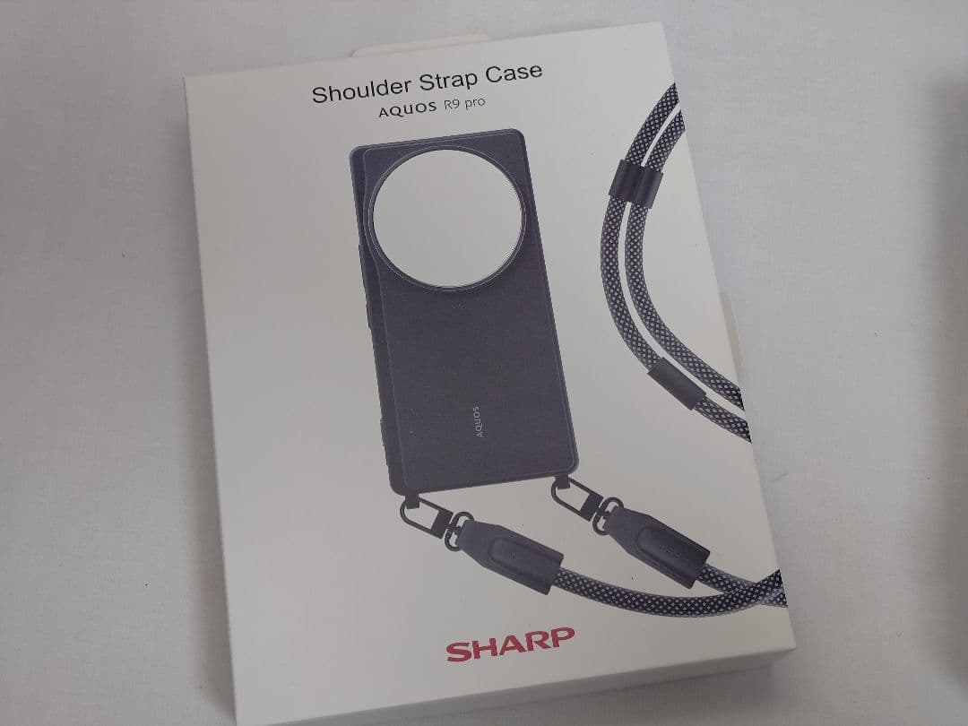 SHARP AQUOS R9 pro用ショルダーストラップケース（未使用品）
