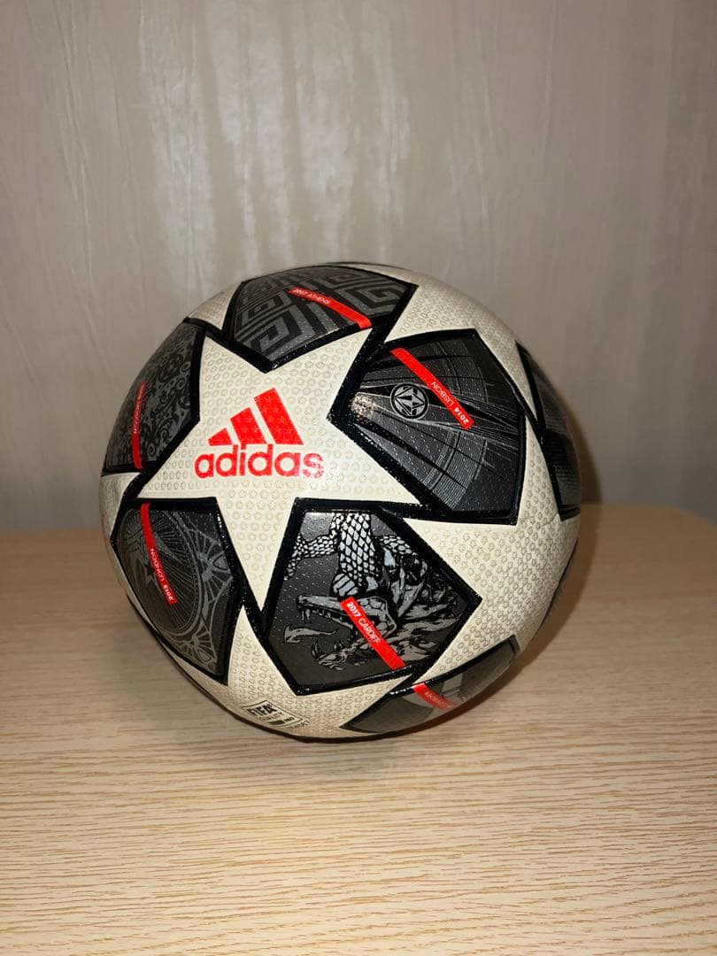 【早い者勝ち】公式球adidas 記念ボール　サッカーボール 5号球