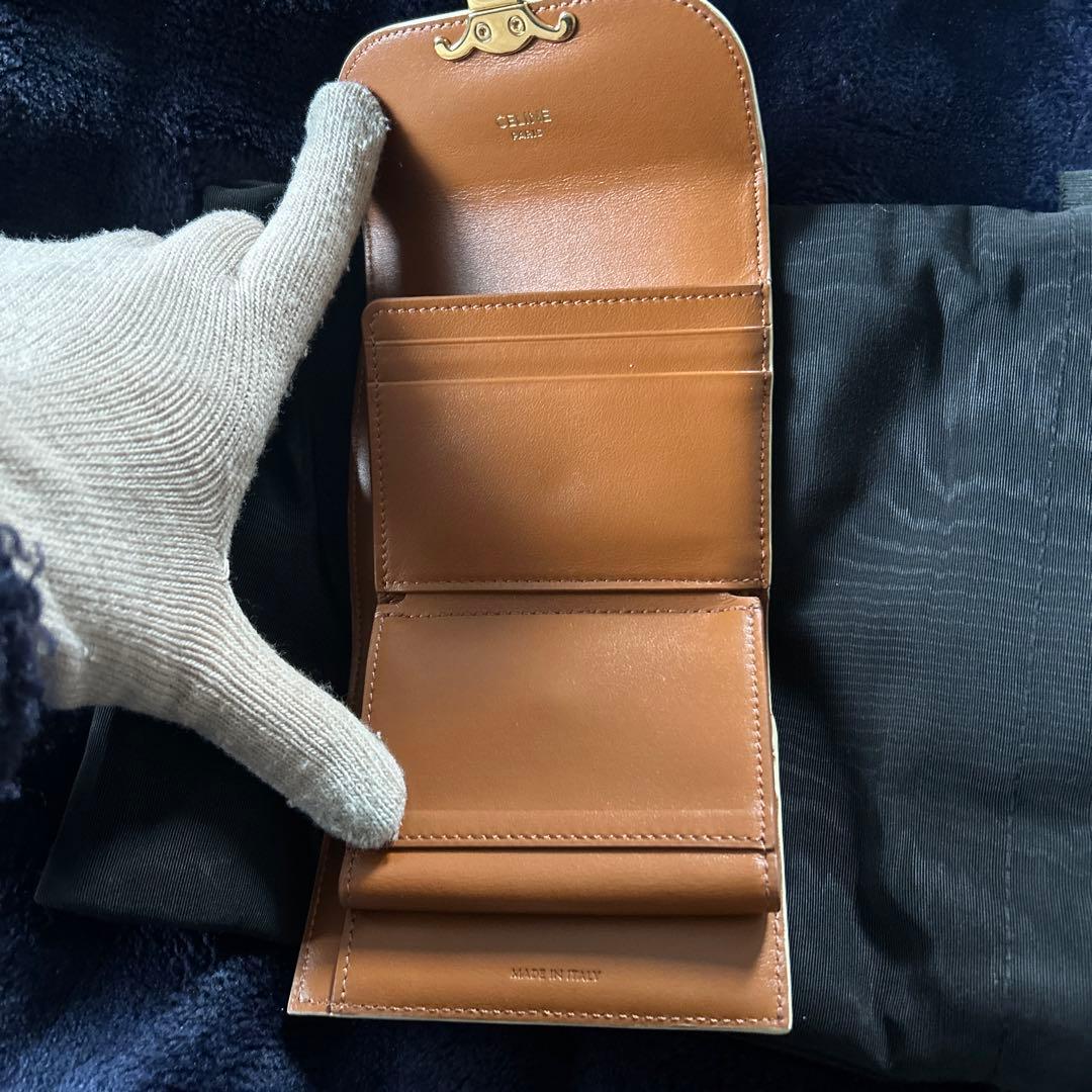 [最終価格]美品CELINE トリオンフ　三つ折り財布 アイボリー/ゴールド