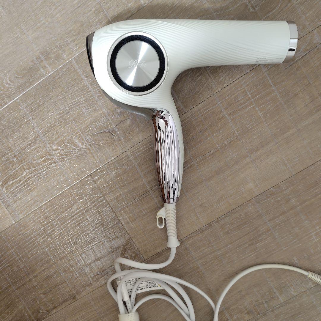 かぜぐすりになります　リファ　ドライヤー