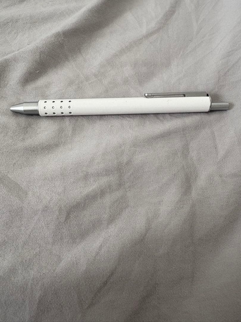 LAMYスイフト限定色ホワイト