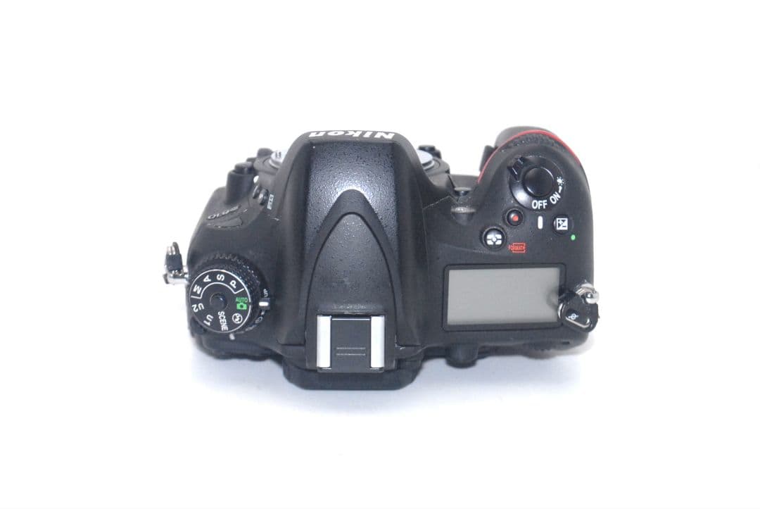 小型で扱いやすい人気フルサイズ機♪Nikon D610 ボディ♪