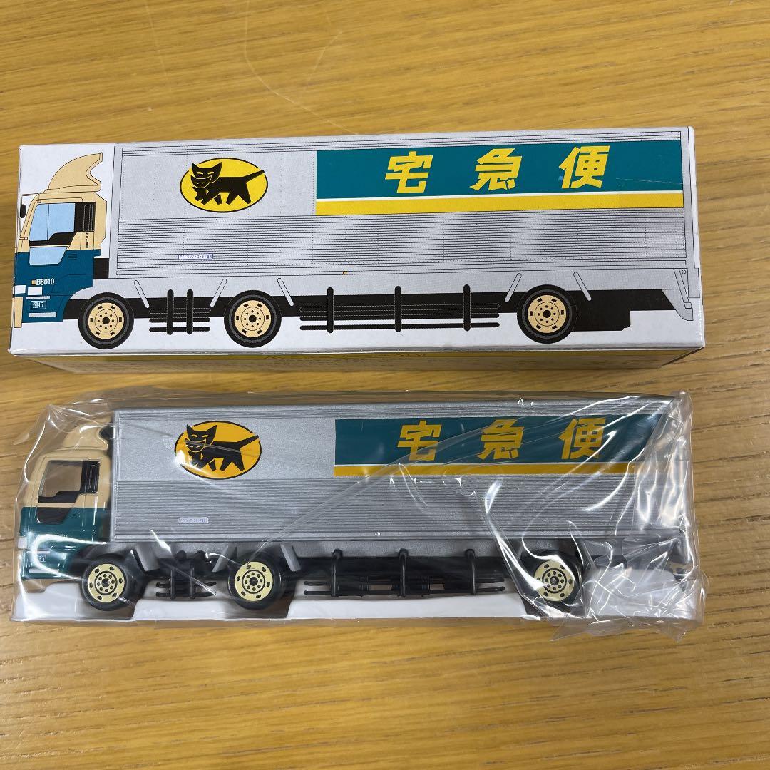 ヤマト運輸宅急便の非売品ミニカー5種ケース付