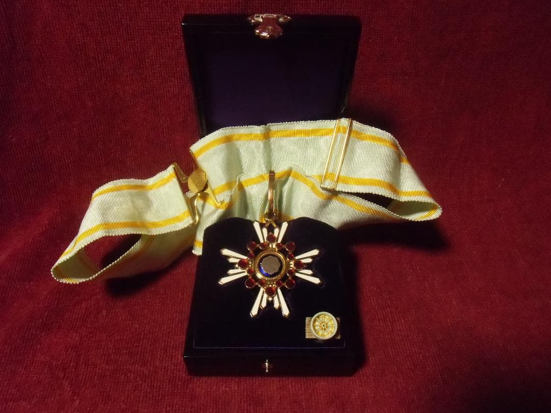 ●日本の勲章/徽章/記章＊勲三等瑞宝章（実物）