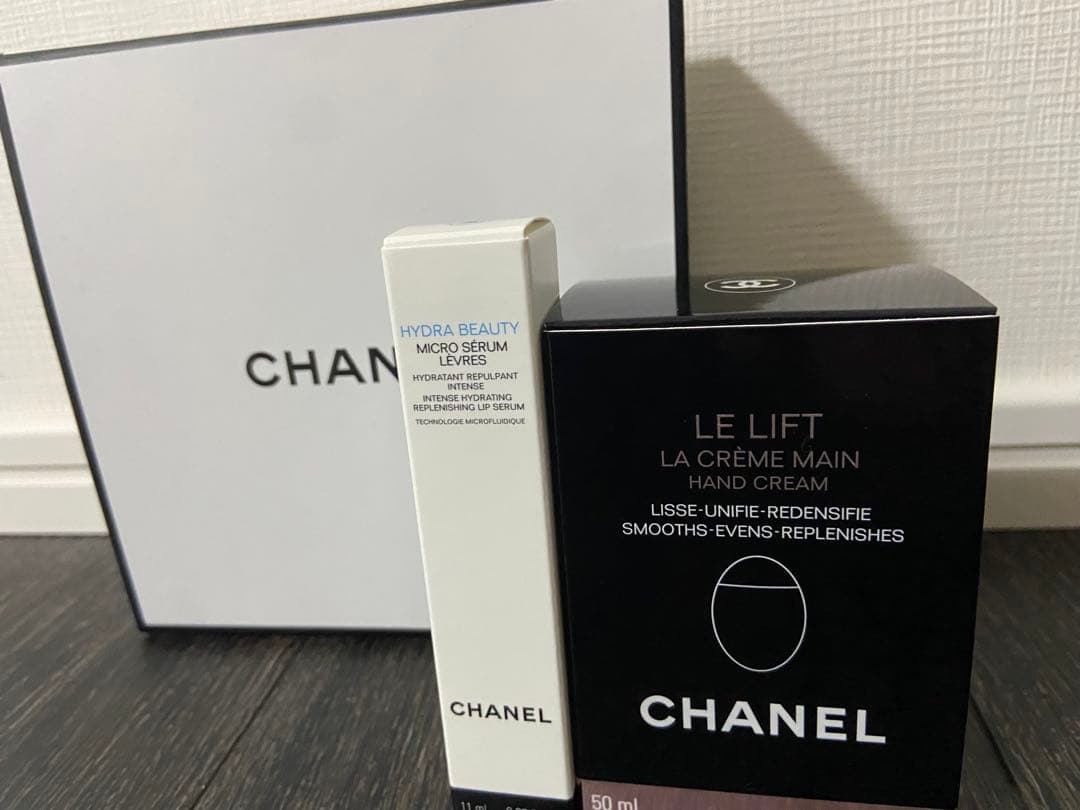 CHANEL ハンドクリーム　リップトリートメント　セット売り