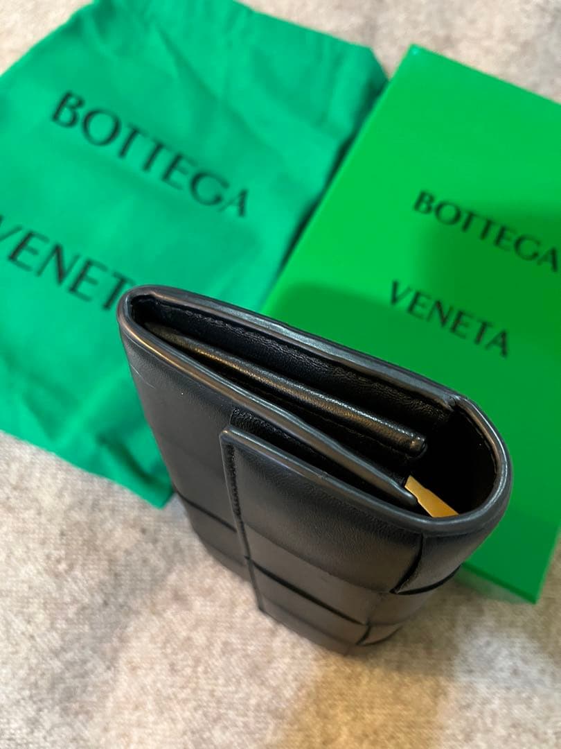 BOTTEGA VENETA 長財布 カセット ラージ フラップウォレット
