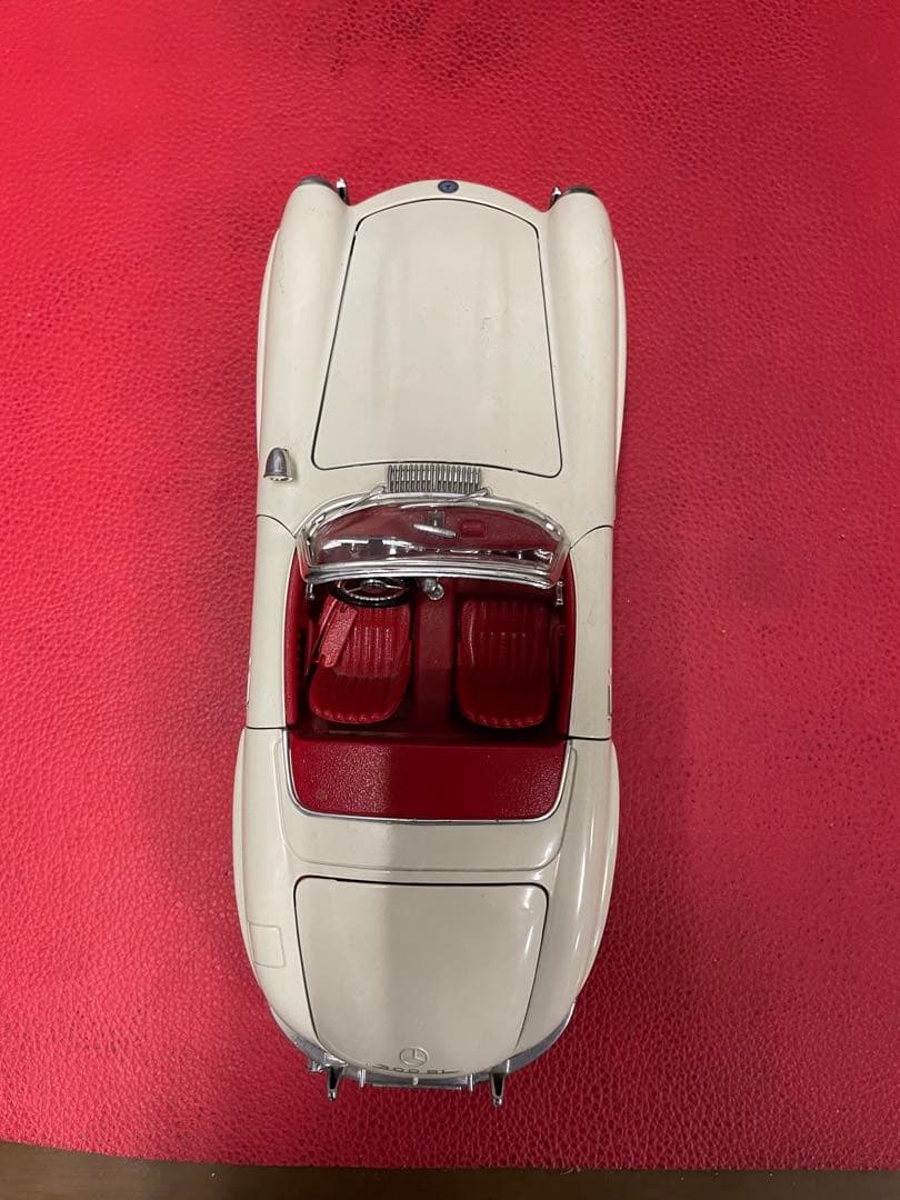 メルセデスベンツ　SL300