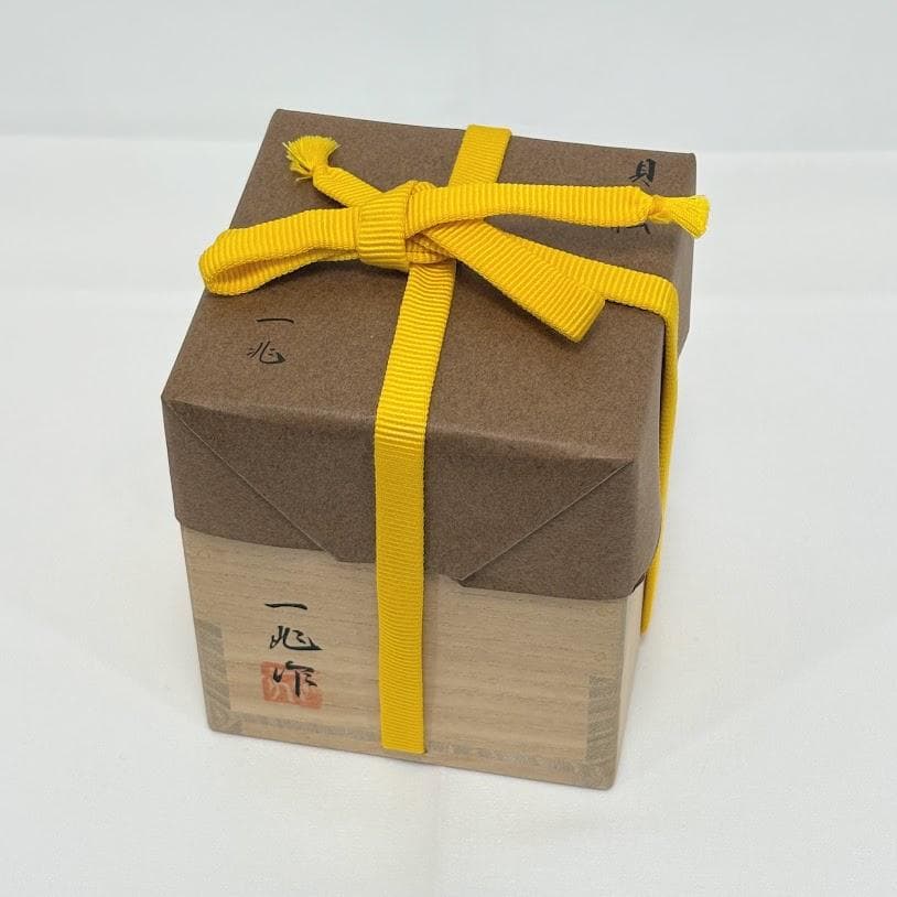 ゆりのはな　棗　一后一兆作　貝に松　盛上高蒔絵　専用箱付き　茶道具　H701