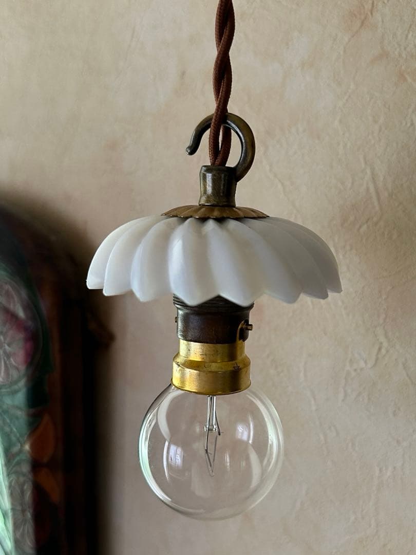 20年代 フランス アンティーク オパリンミルクガラスの螺旋模様アトリエランプ＊