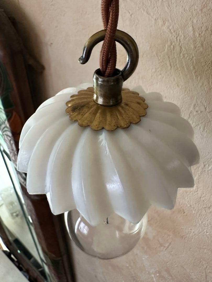 20年代 フランス アンティーク オパリンミルクガラスの螺旋模様アトリエランプ＊