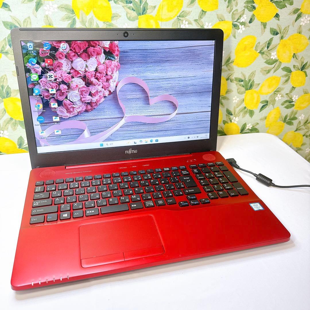 今だけ❤️お洒落レッド❤️大人気富士通❤️家計簿作成・動画視聴・ネットサーフィンなど❤️
