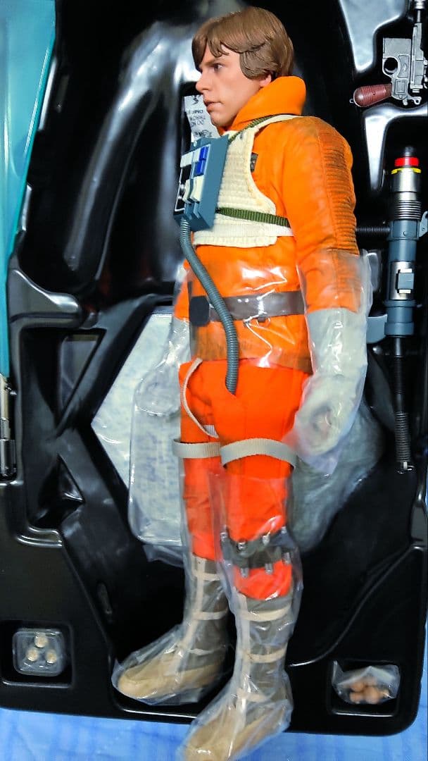 HOTTOYs•STARWARS[ルークスカイウォーカー]レイアヘッド付き!