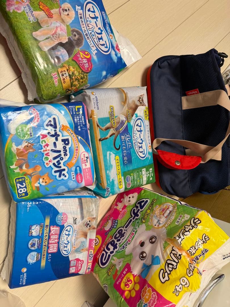 新品キャリー、犬猫マナーパンツ SSサイズ 64枚入り他多数あり