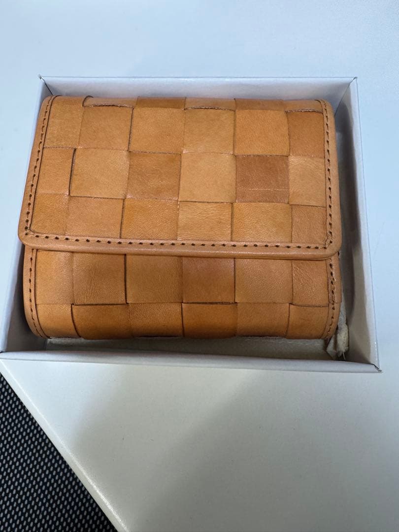 新品 ✨zucchero filato 本革 三つ折り財布