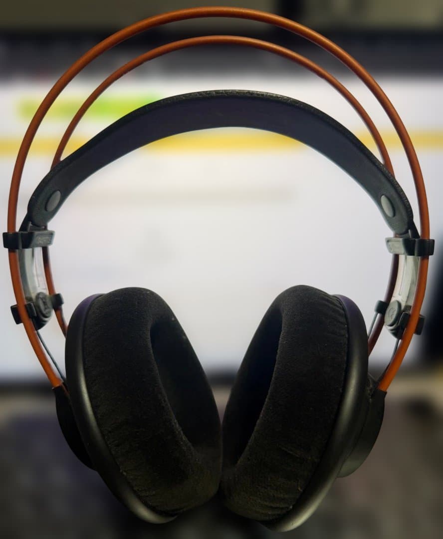 AKG Ｃ200ケーブル付き AKG K712 PRO （キャリングポーチ欠品）