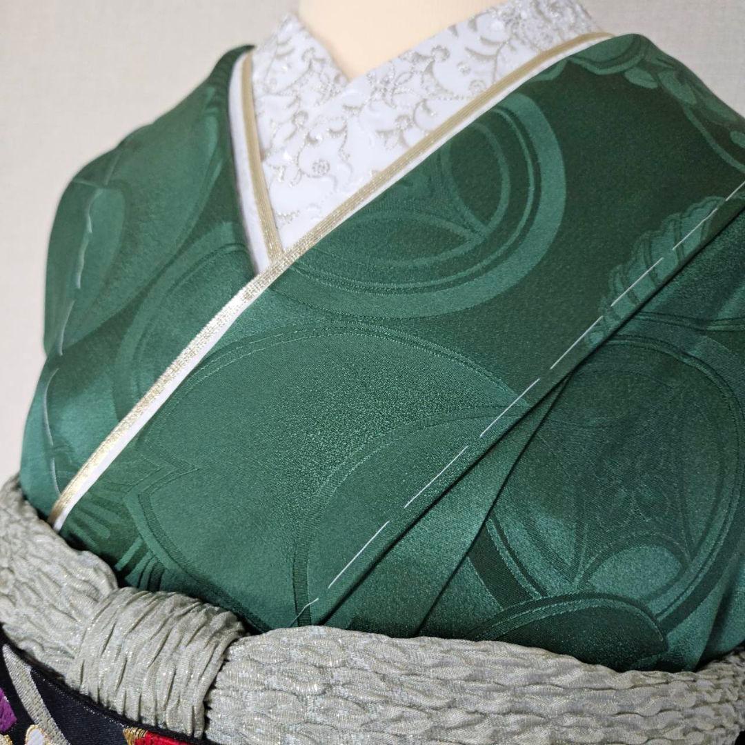 新品未使用　グリーン無地振り袖