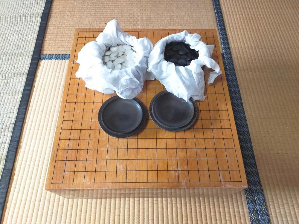 木製囲碁碁盤と碁石セット