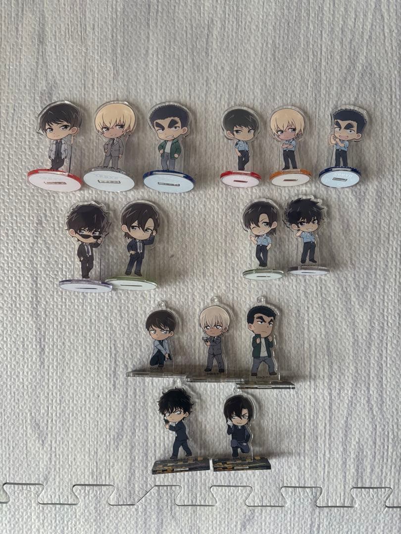 名探偵コナン　警察学校組　ちぢませ隊　アクリルスタンド　おすわりぬいぐるみ