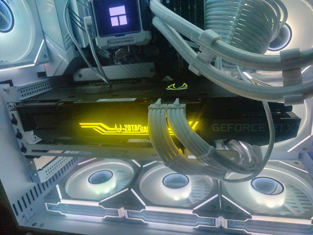 ZOTAC GeForce RTX 3090 グラフィックボード