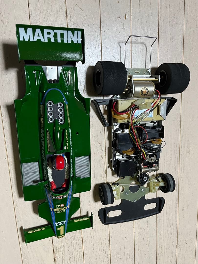 タミヤラジコンカー 1/10 マルティーニロータス79(当時物)