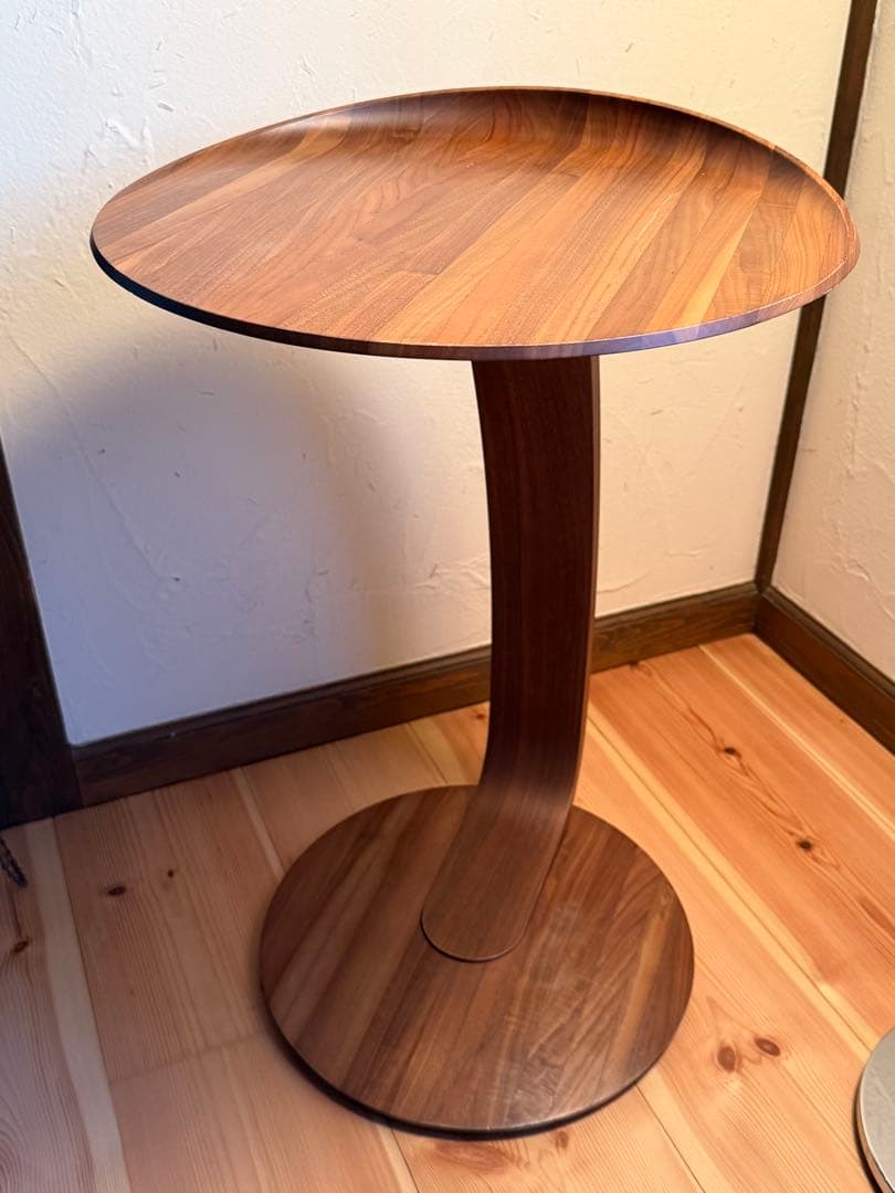 カリモク家具　コーヒーテーブル　ウォールナット材