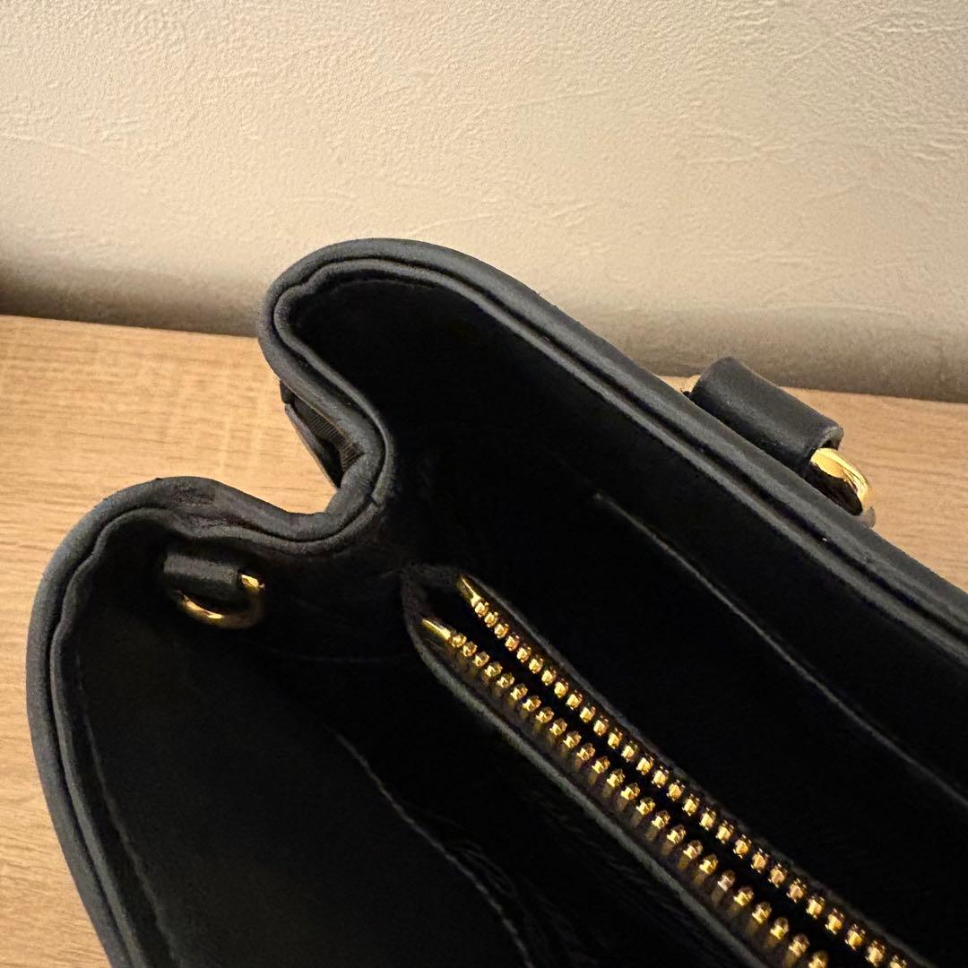 【最終値下げ】PRADA ハンドバッグ　ショルダーバッグ　プラダ　黒　ブラック