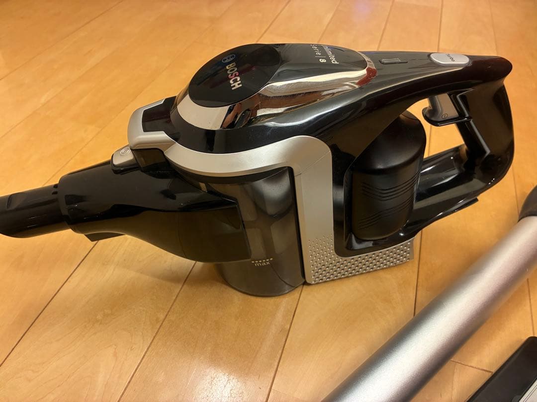 BOSCH クリーナー Unlimited Series8本体 充電器付