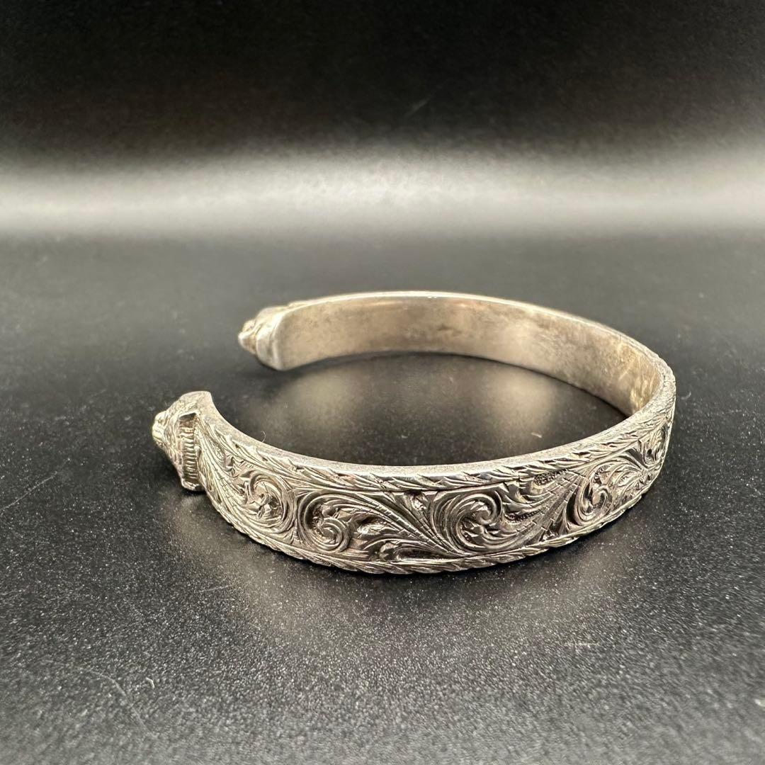 極美品✨　GUCCI　バングル　ブレスレット　キャットヘッド　ロゴ　1490