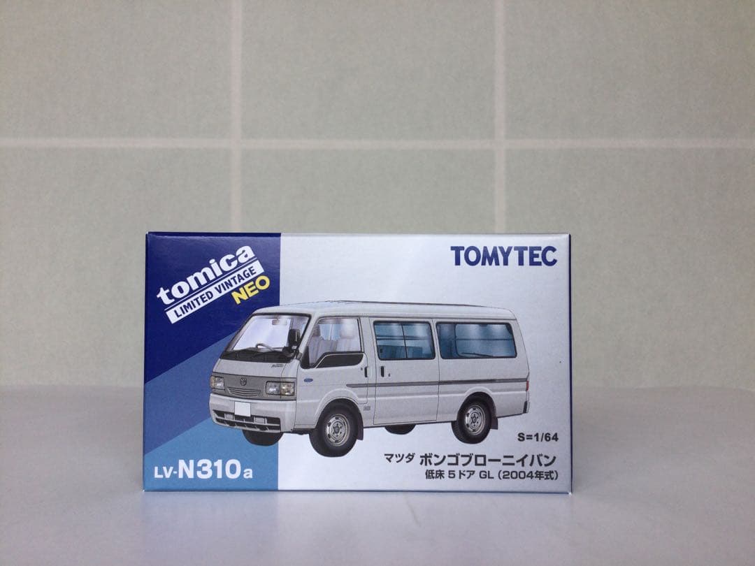 トミカリミテッドLV-N310a,b, マツダ ボンゴブローニー　2台セット
